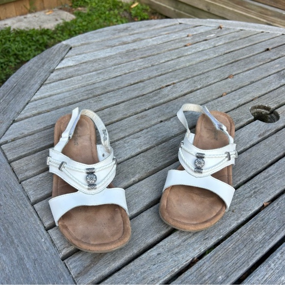 Minnetonka White and Tan Sandals with Crisscross Straps - Picture 4 of 10
